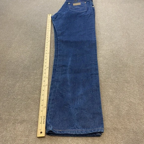 vtg Wrangler Jeans Mens 35x34 Faded Blue 13MWZ Cowboy Cut USA Made 80s Western